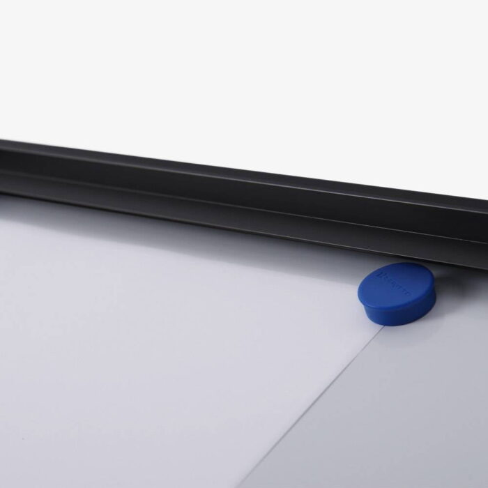 Czarna gablota informacyjna ogłoszeniowa 4xA4 - obrazek 3