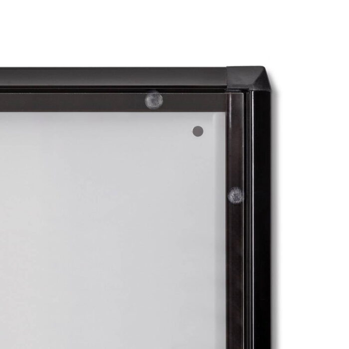 Czarna gablota informacyjna ogłoszeniowa 4xA4 - obrazek 2