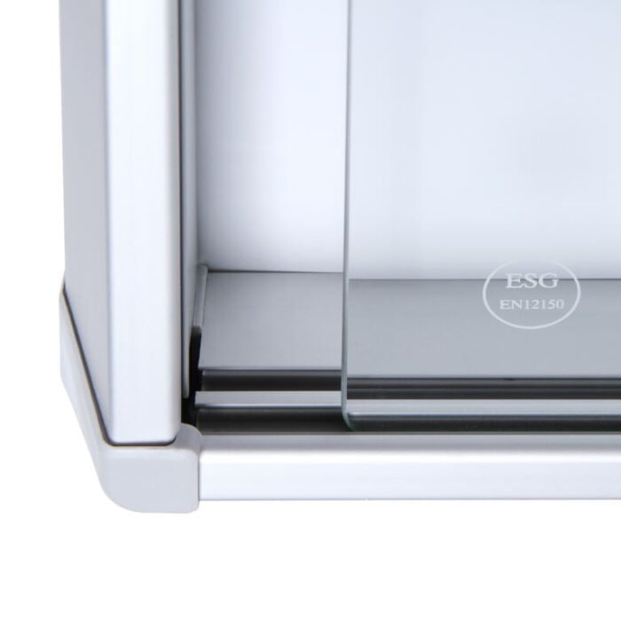 Gablota z przesuwanymi drzwiami