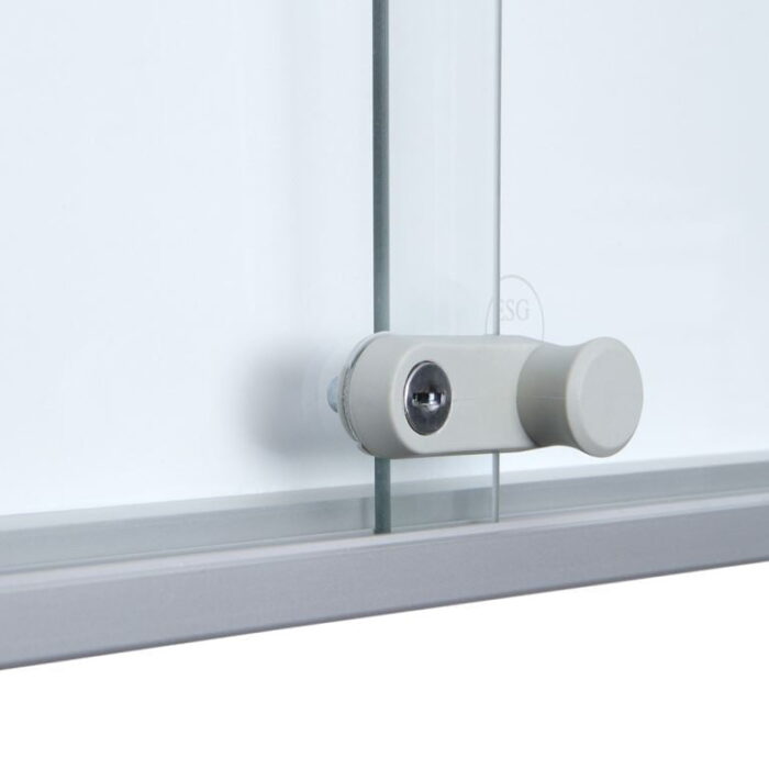 Gablota z przesuwanymi drzwiami