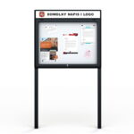 Czarna wolnostojąca gablota Sołecka z panelem