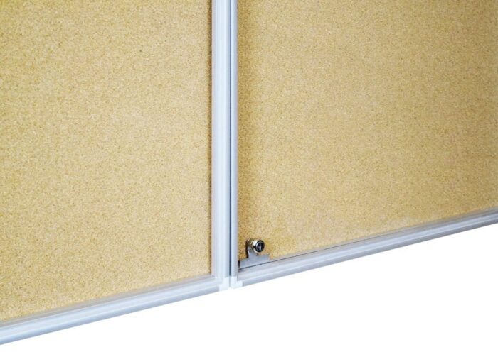 Wewnętrzna gablota korkowa dwudrzwiowa - obrazek 26