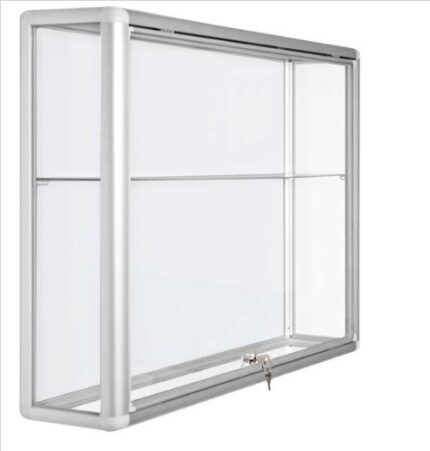 Gablota wiszaca na puchary otwierana od gory